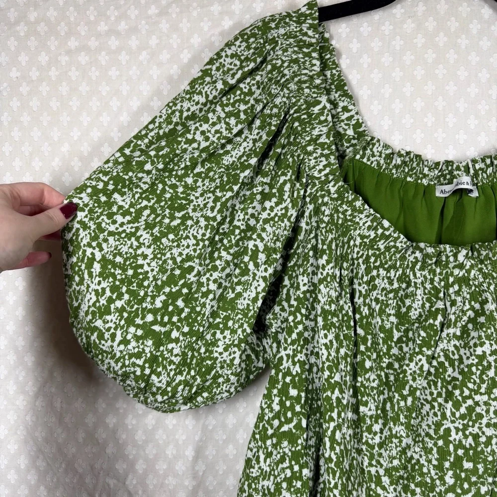 Abercrombie & Fitch Green White Splattered Print Puff Sleeve‎ Top